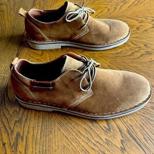 Men’s Propet Tan Suede Oxford
Size 12 wide 
Excellent condition